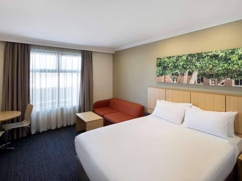 トラベロッジ ホテル シドニー マーティン プレイス 部屋 写真